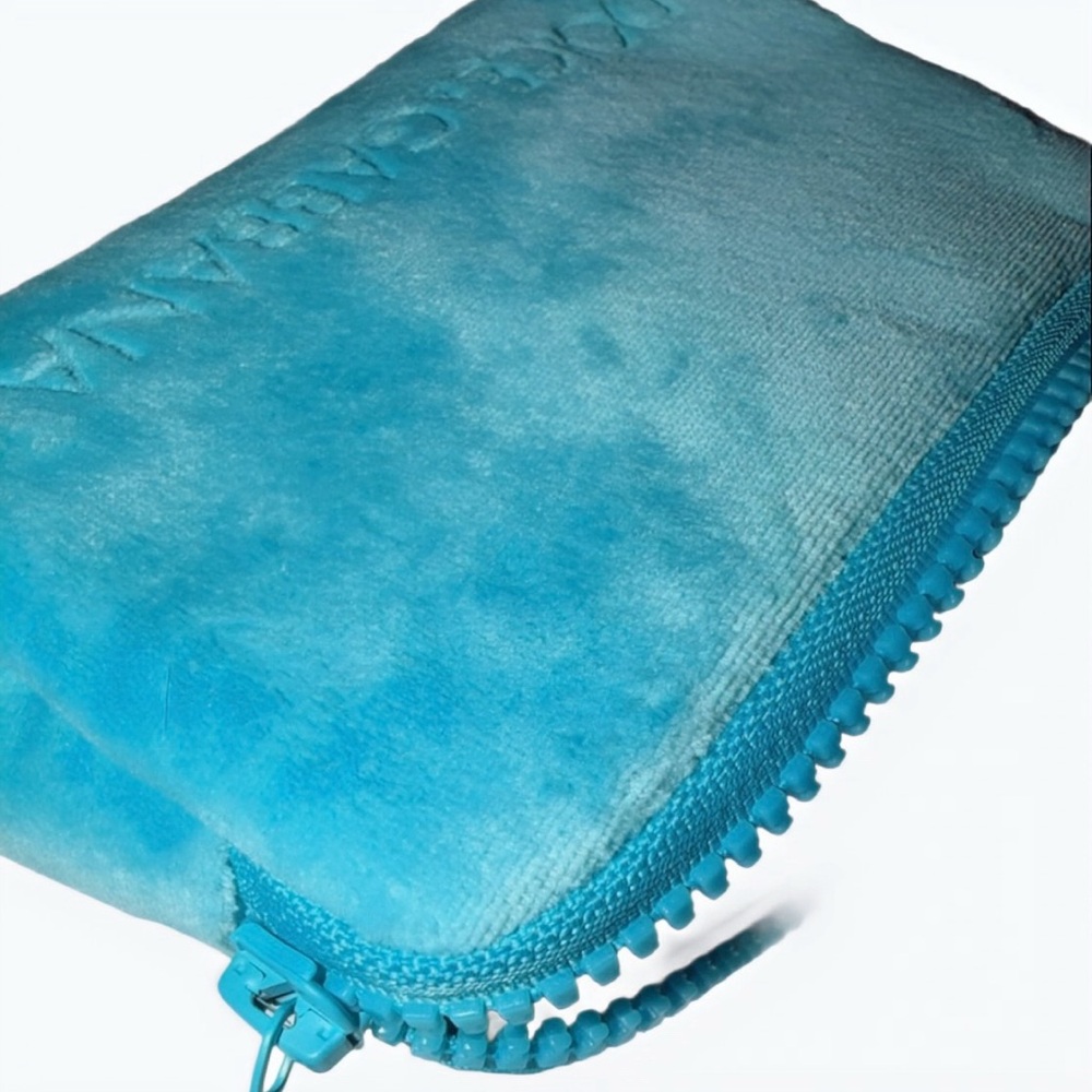 New Dolce and Gabbana Small Turquoise Velvet Pouch! Safe inside for sunnies! - Picture 3 of 13